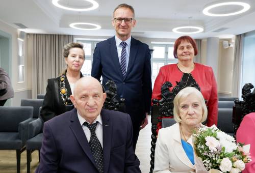 Jubilaci wraz z Burmistrzem Pruszcza Gdańskiego i Przewodniczącą Rady Miasta.