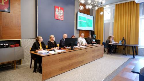 Sesja absolutoryjna Rady Miasta Pruszcza Gdańskiego z przyznaniem wotum zaufania.