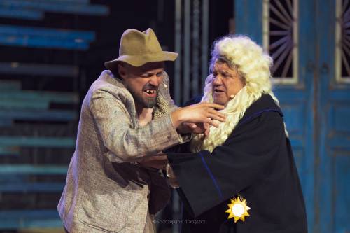 Spektakl Awantura w Chioggi, na scenie aktorzy