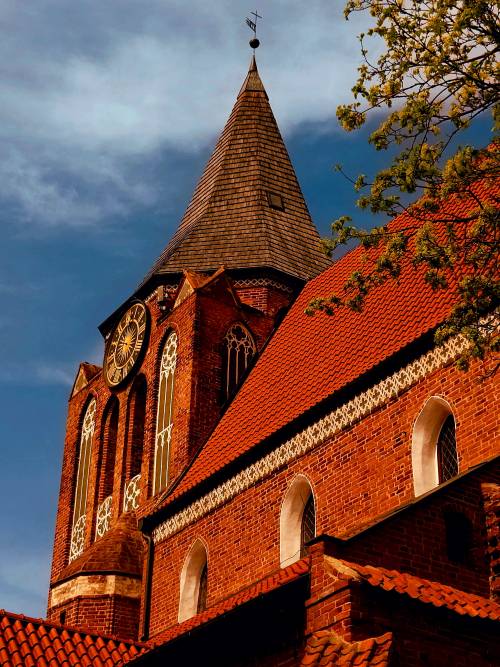 Kościół pw. Podwyższenia Krzyża Świętego - dach.