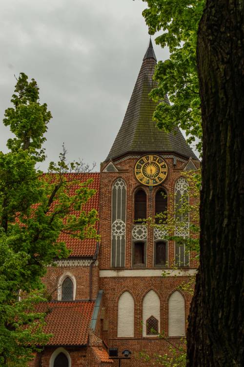 Kościół pw. Podwyższenia Krzyża Świętego.