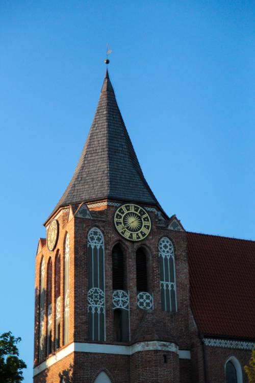 Kościół pw. Podwyższenia Krzyża Świętego.